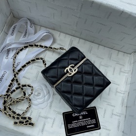 Новая весенняя и летняя коллекция сумок Chanel С зеркалом внутри,