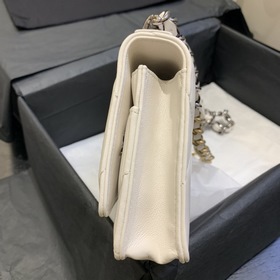 CHANEL Ручная сумка с двойным логотипом и ромбовидным узором Моде