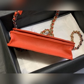 CHANEL Ручная сумка с двойным логотипом и ромбовидным узором Моде
