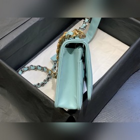 CHANEL Ручная сумка с двойным логотипом и ромбовидным узором Моде
