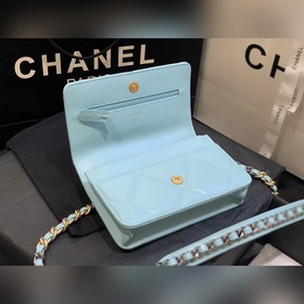 CHANEL Ручная сумка с двойным логотипом и ромбовидным узором Моде