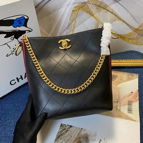 CHANEL Ретро-сумка из телячьей кожи с ромбовидным узором и ремешк