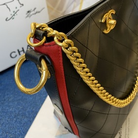 CHANEL Ретро-сумка из телячьей кожи с ромбовидным узором и ремешк