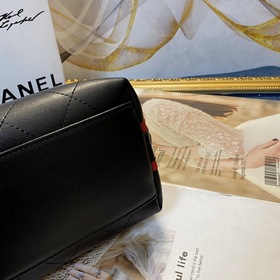 CHANEL Ретро-сумка из телячьей кожи с ромбовидным узором и ремешк