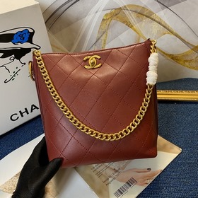 CHANEL Ретро-сумка из телячьей кожи с ромбовидным узором и ремешк