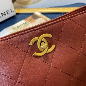 CHANEL Ретро-сумка из телячьей кожи с ромбовидным узором и ремешк