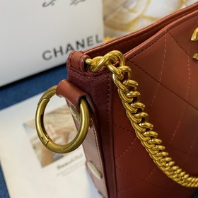 CHANEL Ретро-сумка из телячьей кожи с ромбовидным узором и ремешк