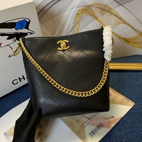CHANEL Ретро-сумка из телячьей кожи с ромбовидным узором и ремешк