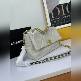 Chanel маленькая сумка из овечьей кожи с одним плечевым ремнем, м