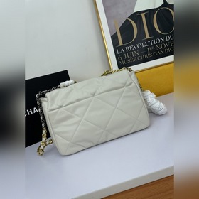 Chanel маленькая сумка из овечьей кожи с одним плечевым ремнем, м