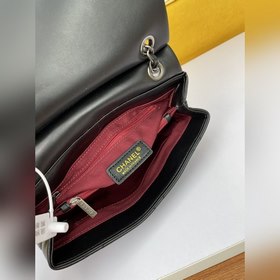 Chanel маленькая сумка из овечьей кожи через плечо, модель № 1819