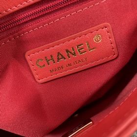 Новая сумка Chanel с крышкой Модель AS2842 Новая сумка Chanel с 