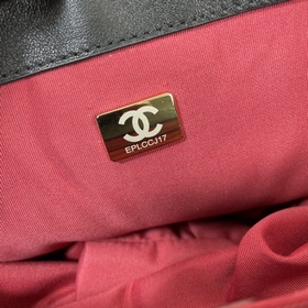 Новая сумка Chanel с крышкой Модель AS2842 Новая сумка Chanel с 