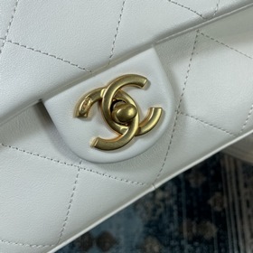 Новая сумка Chanel с крышкой Модель AS2842 Новая сумка Chanel с 