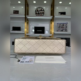 CHANEL &nbsp;Модель A01112 Классическая сумка с клапаном Мате