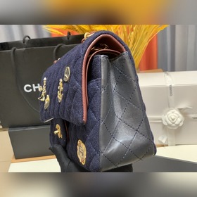 CHANEL Модель 01112 Сумка с клапаном и цепочкой через плечо Сумк