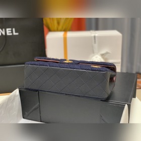 CHANEL Модель 01112 Сумка с клапаном и цепочкой через плечо Сумк