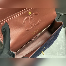 CHANEL Модель 01112 Сумка с клапаном и цепочкой через плечо Сумк