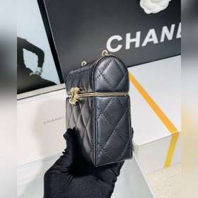 Chane l22 Новая сумка-коробка через плечо Это модель, которая, не