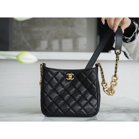 CHANEL 22P ретро-сумка в стиле хиппи Изготовлена из блестящей кож