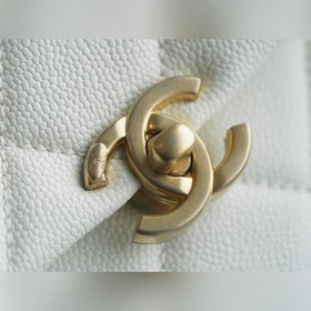 CHANEL 22P Ретро-рюкзак молочного цвета Идеальное решение для осв