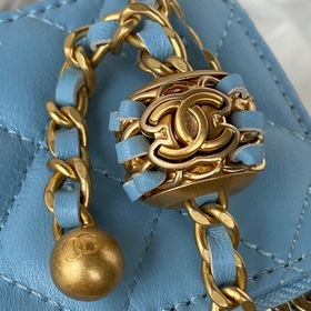 Chanel 22ss Маленькая косметичка с ажурными шариками Небольшая к