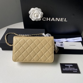 CHANEL WOC цепочка, клатч с откидной крышкой Верх из кожи бычка, 