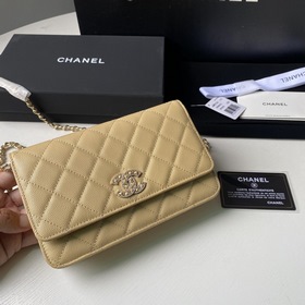 CHANEL WOC цепочка, клатч с откидной крышкой Верх из кожи бычка, 