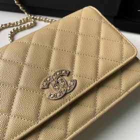 CHANEL WOC цепочка, клатч с откидной крышкой Верх из кожи бычка, 