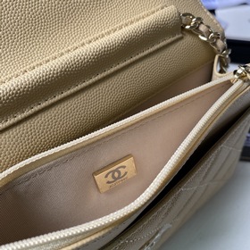 CHANEL WOC цепочка, клатч с откидной крышкой Верх из кожи бычка, 