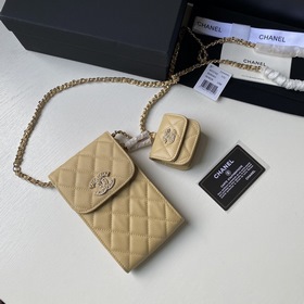 CHANEL Сумка для телефона с буквой « » из кожи первого слоя с нов