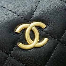 CHANEL косметичка Сумка через плечо Мне очень нравится эта малень