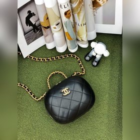 CHANEL косметичка Сумка через плечо Мне очень нравится эта малень