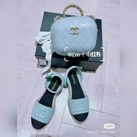 CHANEL косметичка Сумка через плечо Мне очень нравится эта малень