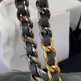 Маленькая сумка Chanel осень-зима 2019 сочетает в себе все класси