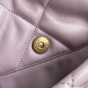Средняя сумка Chanel сочетает в себе все классические черты подуш
