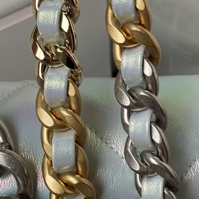 Chanel осень-зима 19. Сумка, сочетающая в себе все классические ч