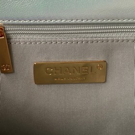 Chanel осень-зима 19. Сумка, сочетающая в себе все классические ч