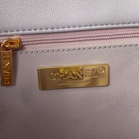 Chanel осень-зима 19. Сумка, сочетающая в себе все классические ч