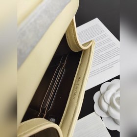 Chanel с двойным C-образным замком и регулируемой цепочкой из ове