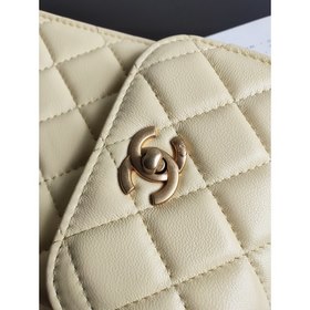 Chanel с двойным C-образным замком и регулируемой цепочкой из ове