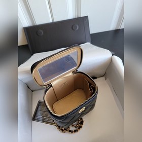 CHANEL Весенняя сумка-коробка Изысканная и оригинальная косметич