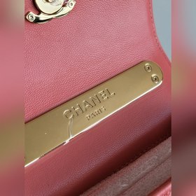 CHANEL 22a маленькая сумка с бледно-золотой застежкой Кожа ягненк