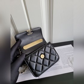 CHANEL 22a маленькая сумка с бледно-золотой застежкой Кожа ягненк