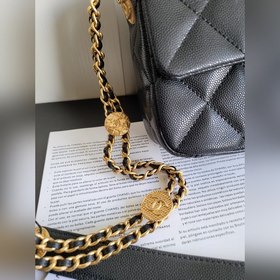 CHANEL Сумка через плечо с золотой цепочкой, модель 99177 Действи