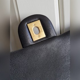 CHANEL Сумка через плечо с золотой цепочкой, модель 99177 Действи