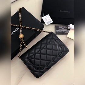 Chanel маленькая золотая сумка с цепочкой, модель AP1450 Действит