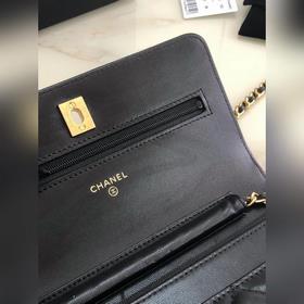 Chanel маленькая золотая сумка с цепочкой, модель AP1450 Действит