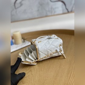 Chanel Mini Bucket Bag, модель 049950 Очень изящная и красивая су