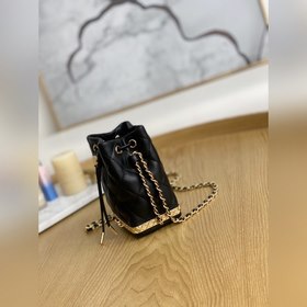 Chanel Mini Bucket Bag, модель 049950 Очень изящная и красивая су
